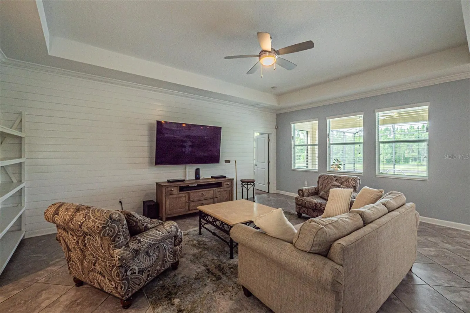 10174 LOVEGRASS LN
