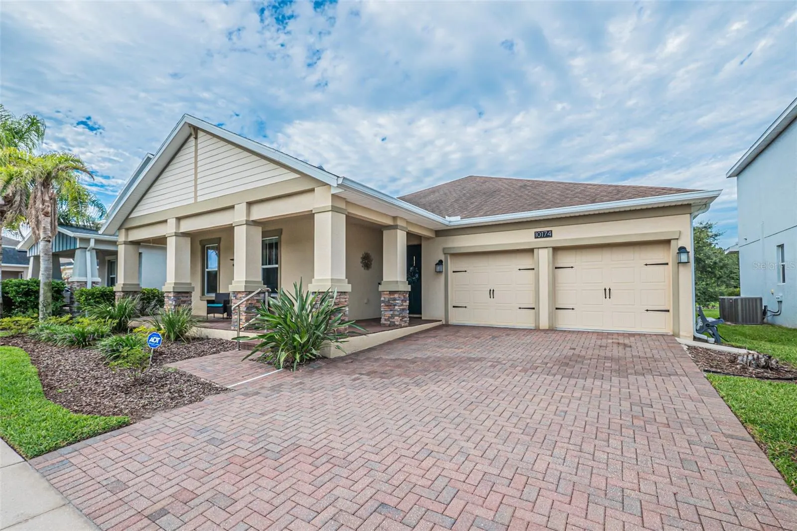 10174 LOVEGRASS LN