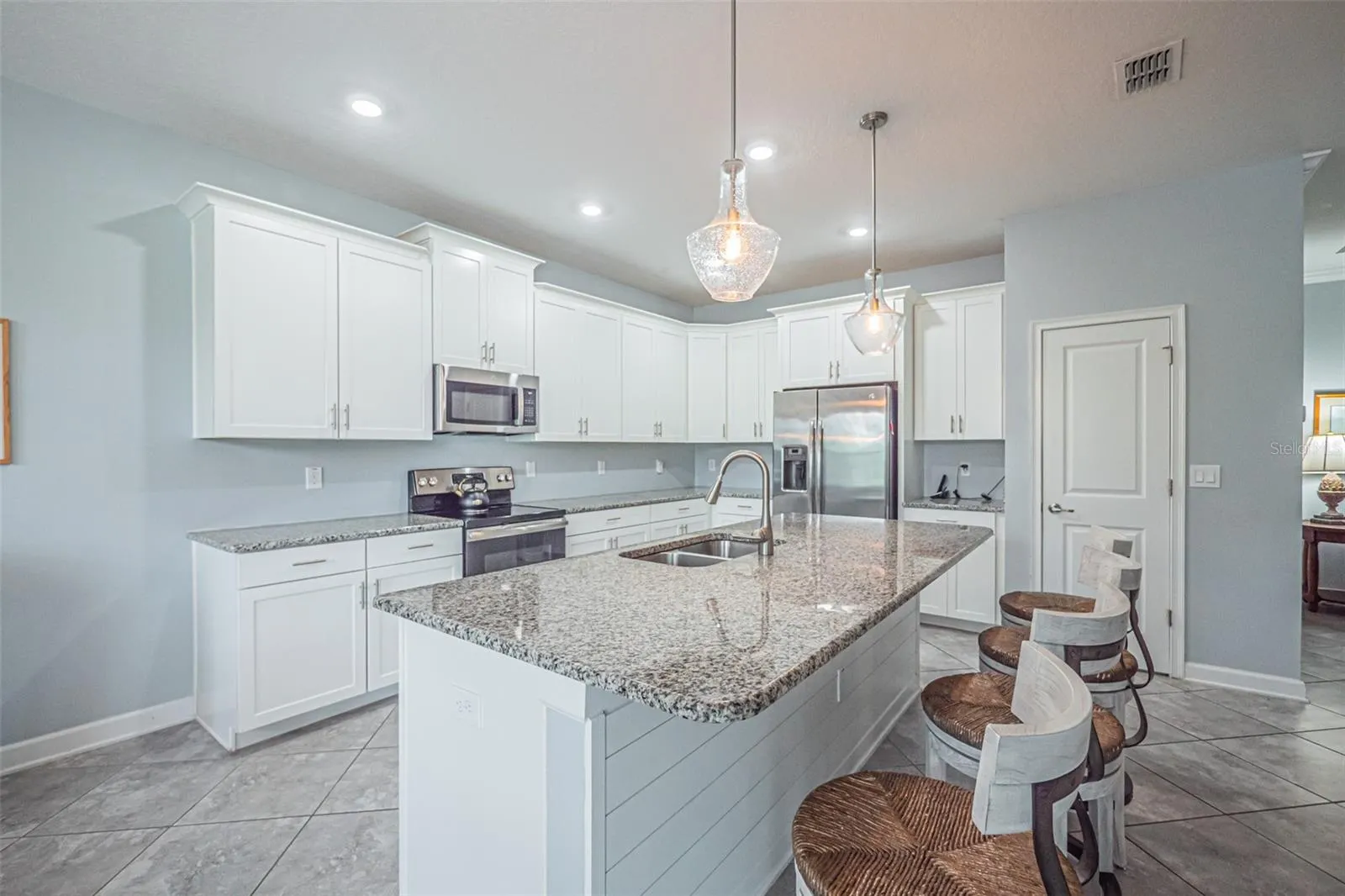 10174 LOVEGRASS LN