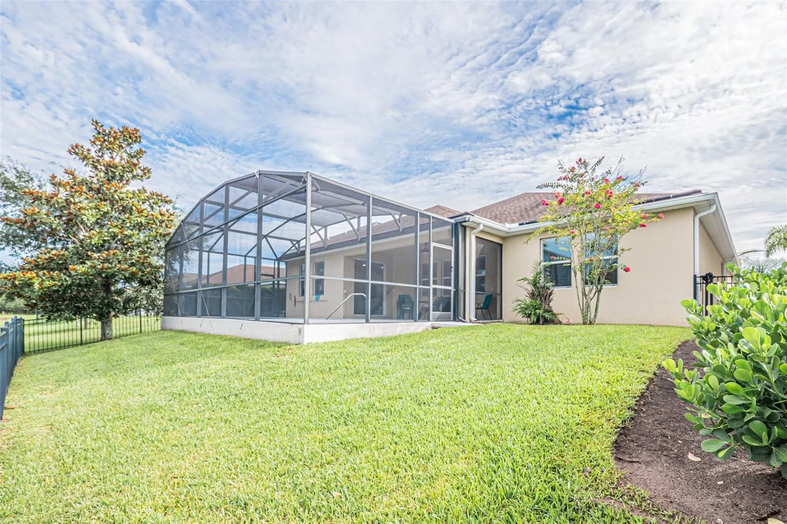 10174 LOVEGRASS LN