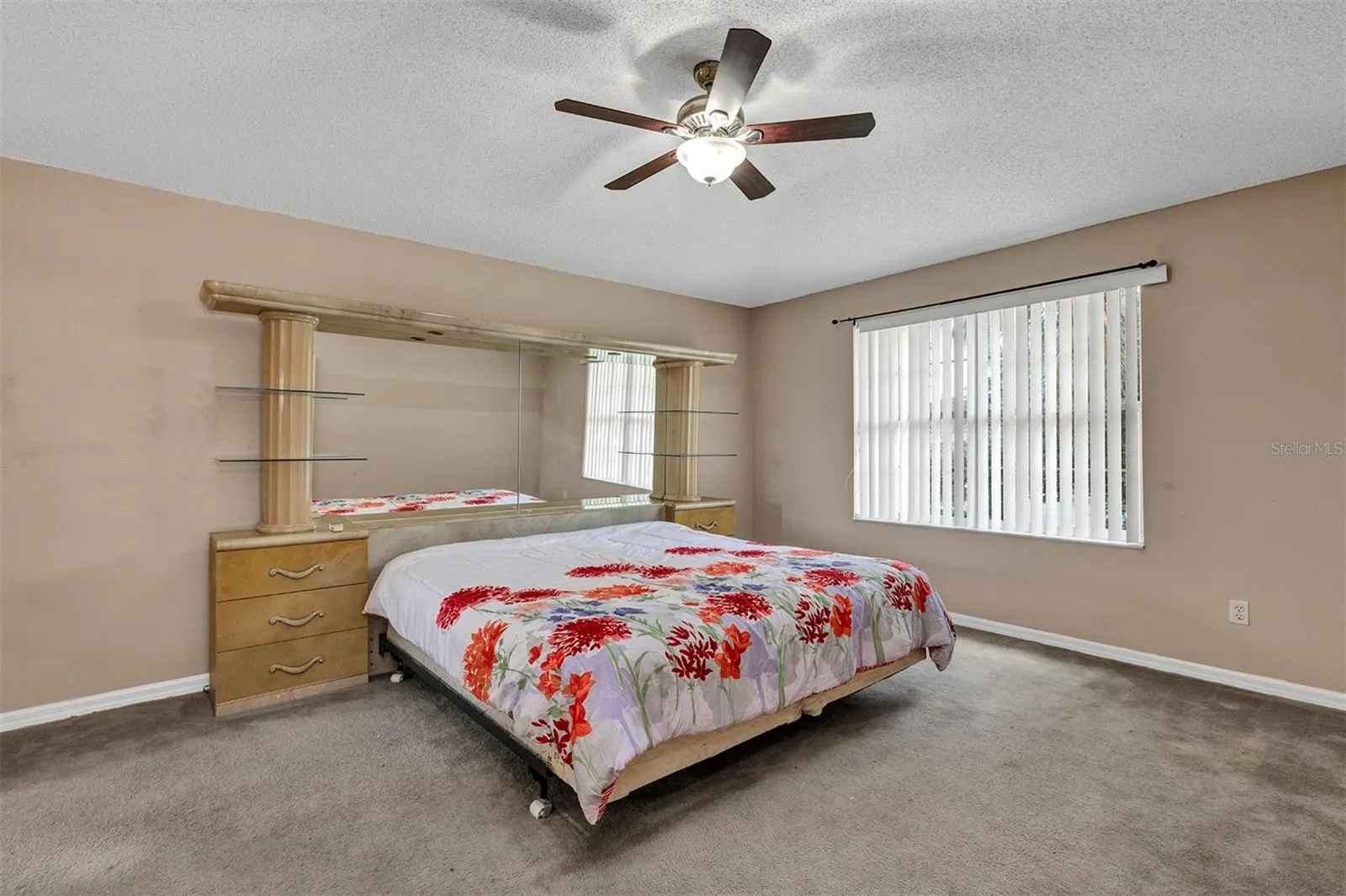 4921 CASA VISTA DR
