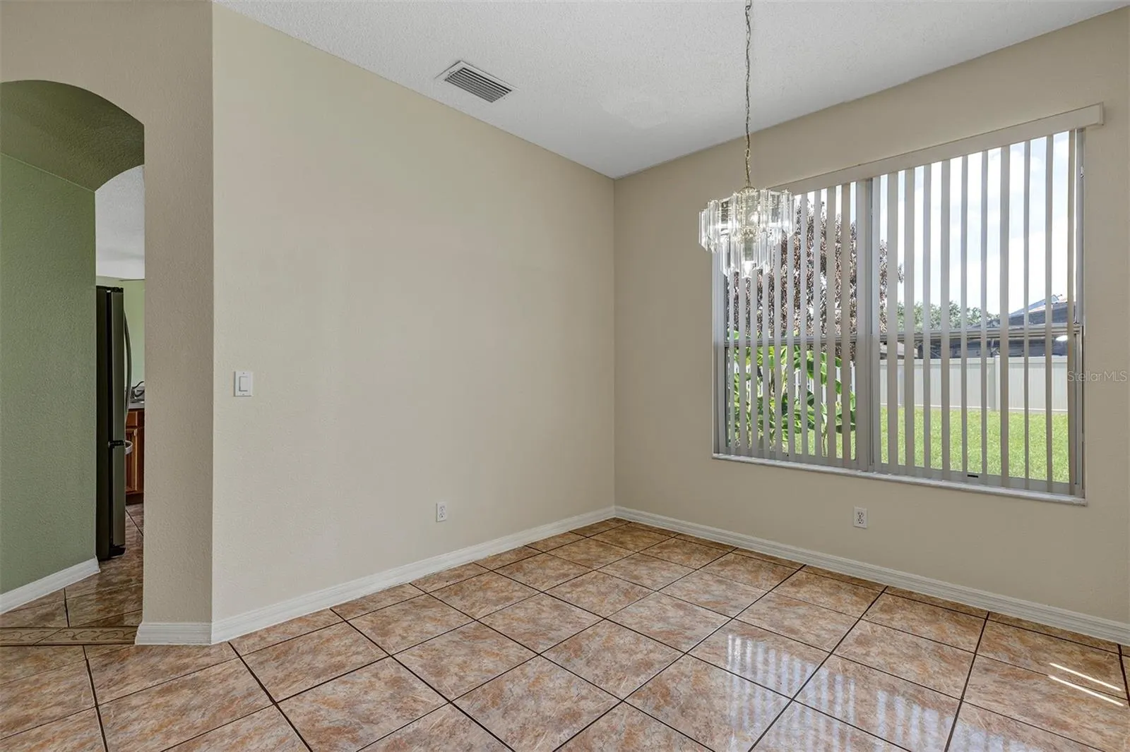 4921 CASA VISTA DR