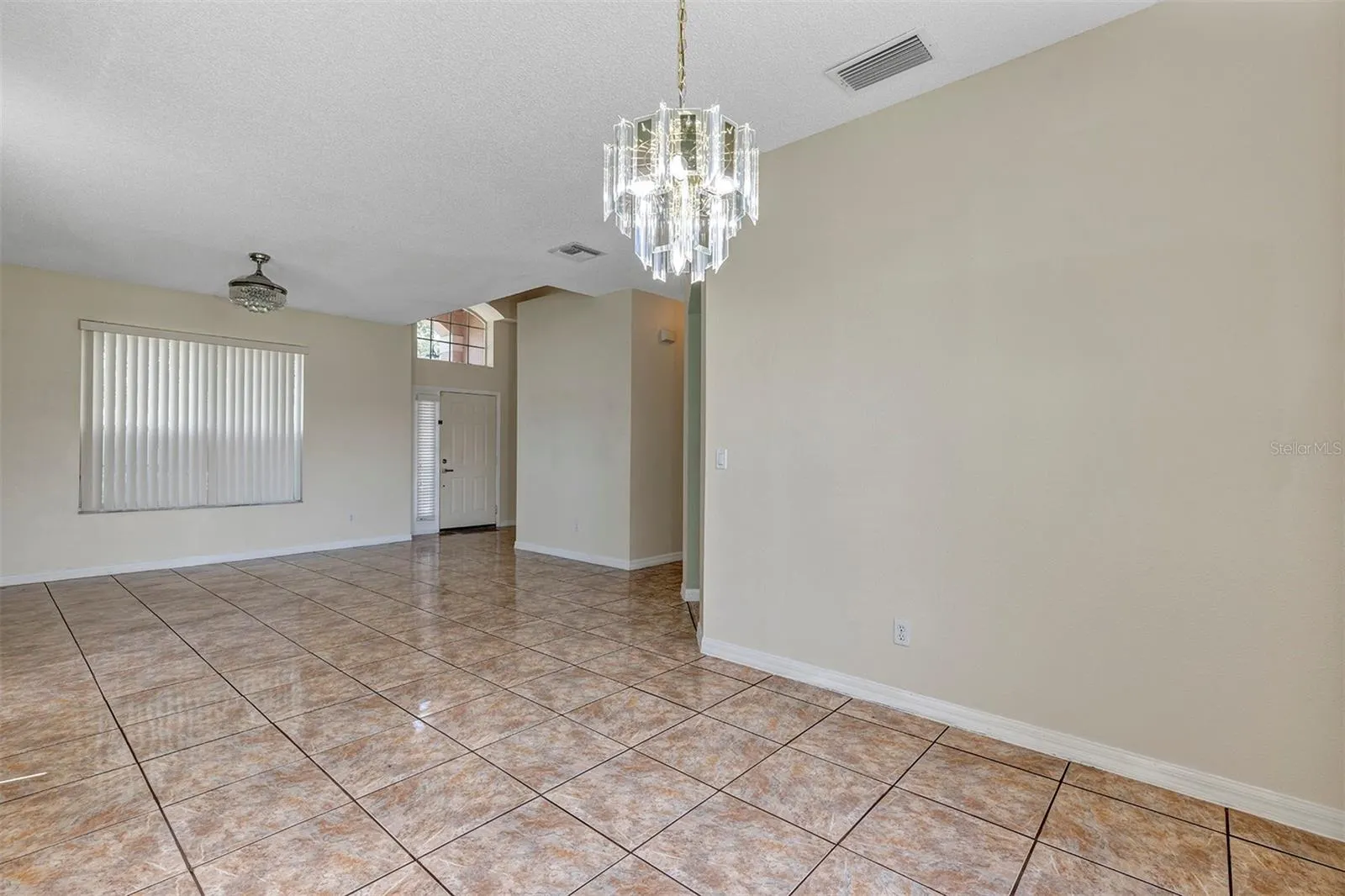 4921 CASA VISTA DR