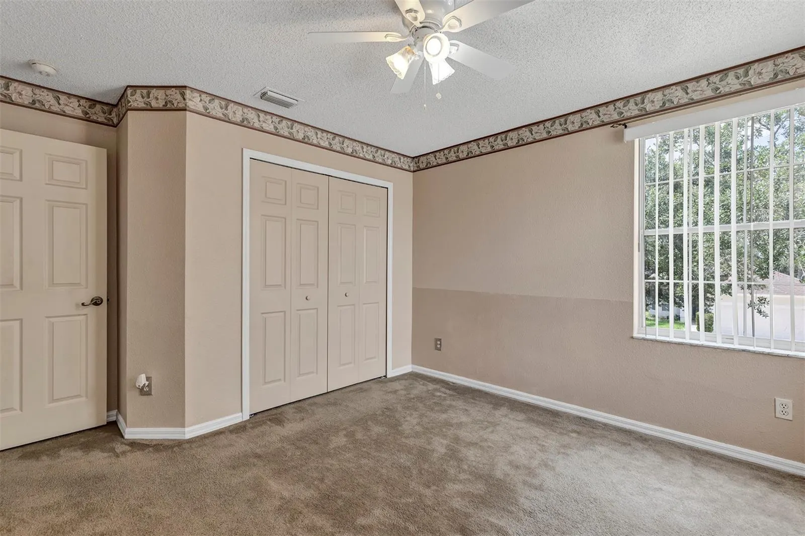 4921 CASA VISTA DR