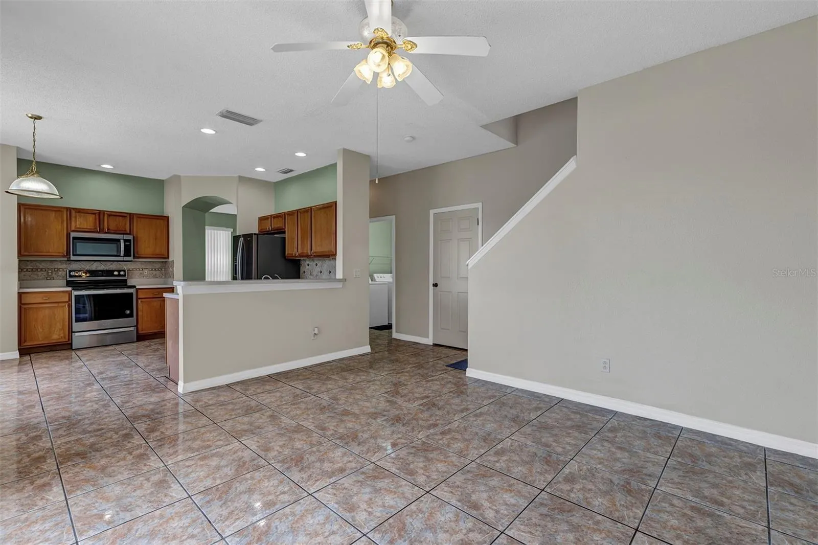4921 CASA VISTA DR