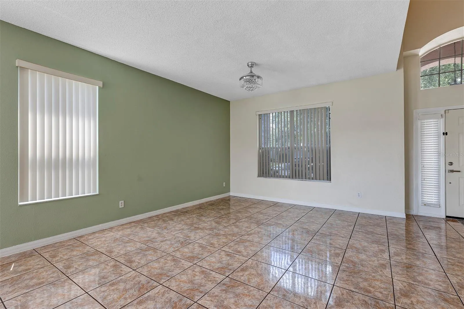 4921 CASA VISTA DR