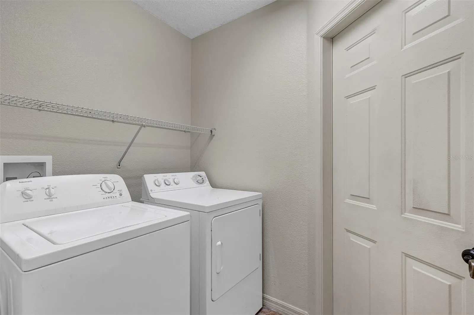 4921 CASA VISTA DR