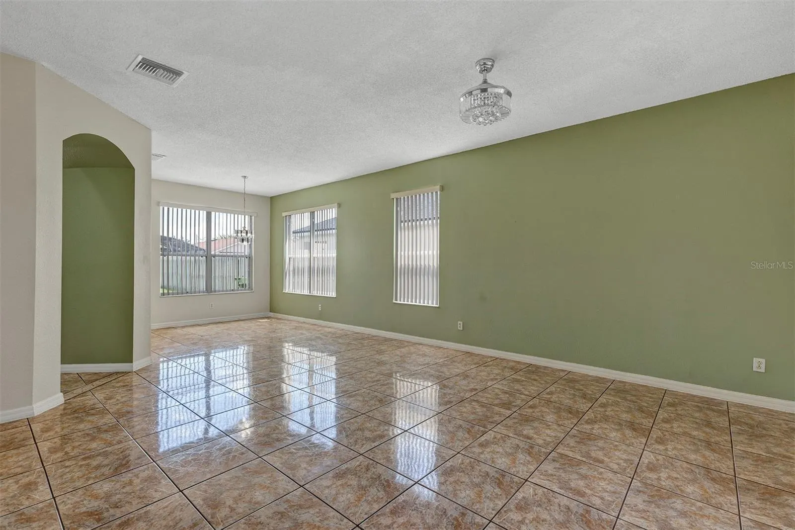 4921 CASA VISTA DR