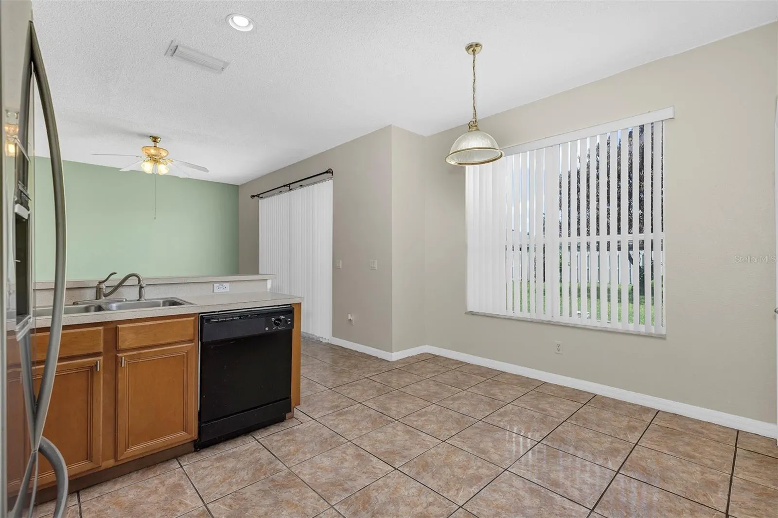 4921 CASA VISTA DR