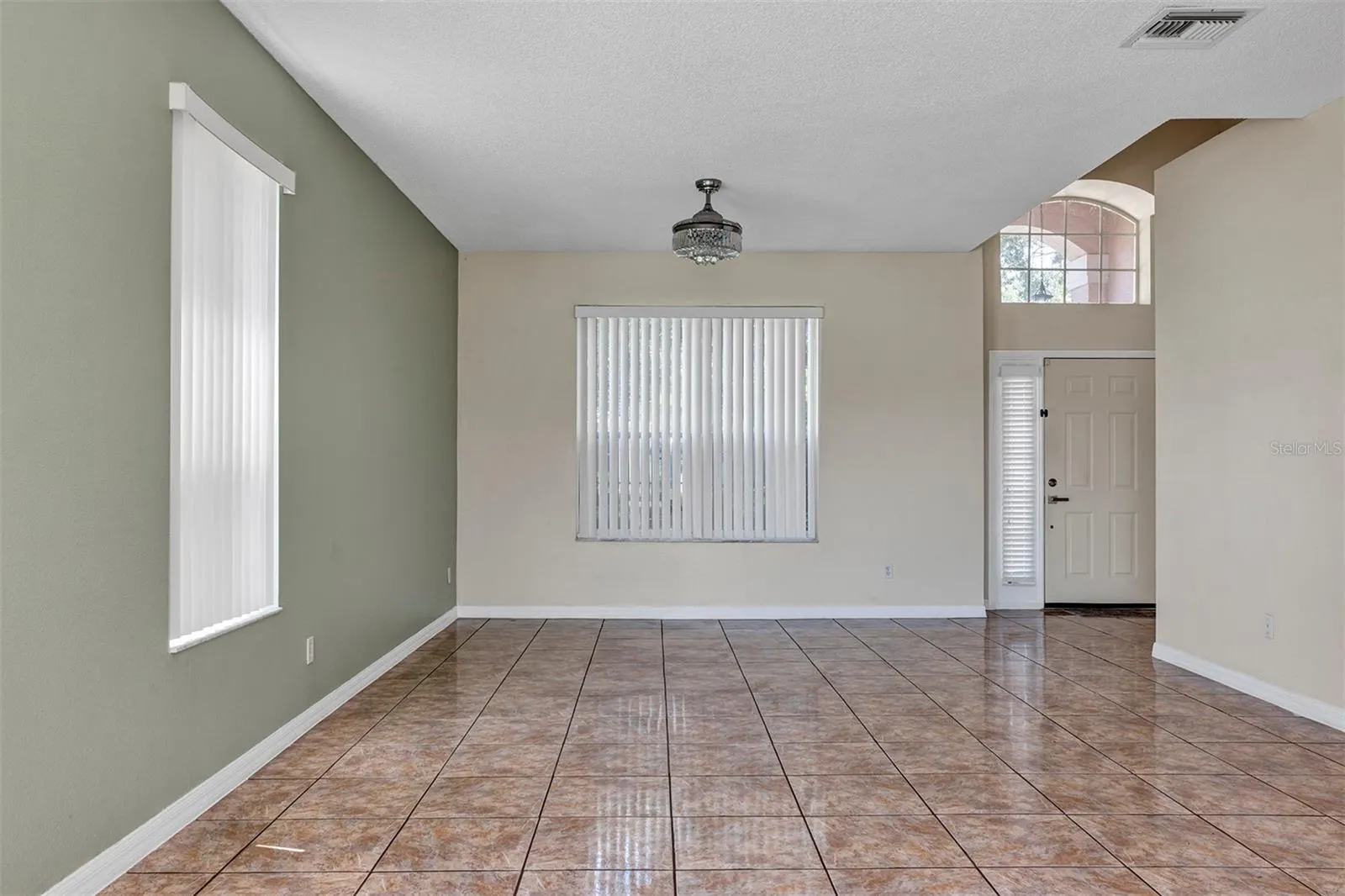 4921 CASA VISTA DR
