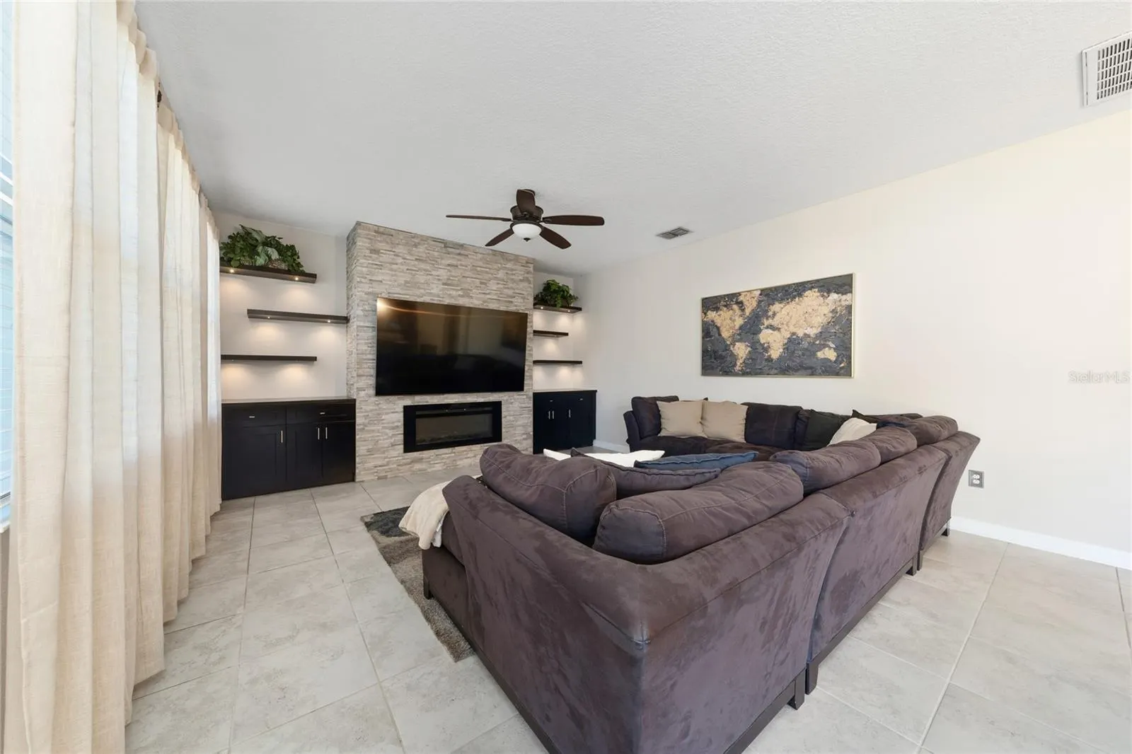 11059 LONGLEAF WOODS DR