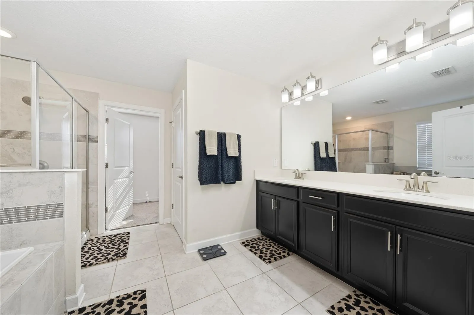 11059 LONGLEAF WOODS DR
