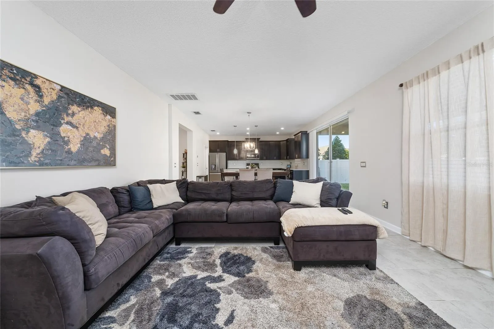 11059 LONGLEAF WOODS DR