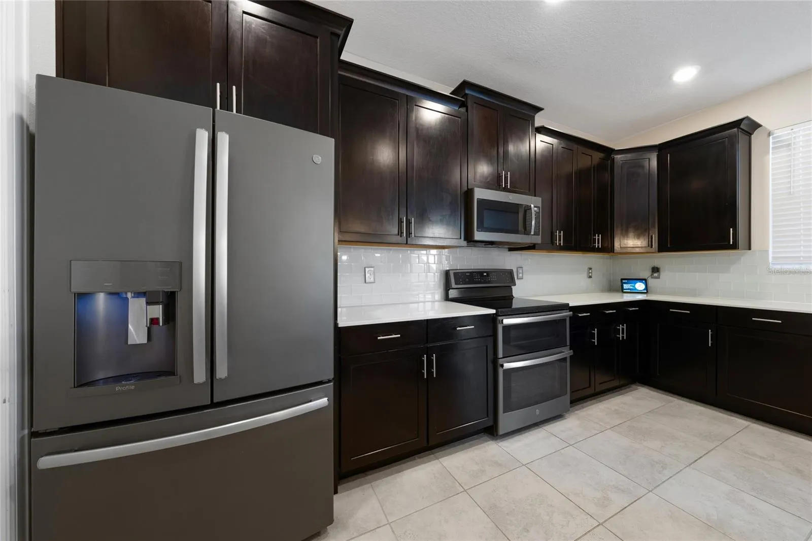 11059 LONGLEAF WOODS DR
