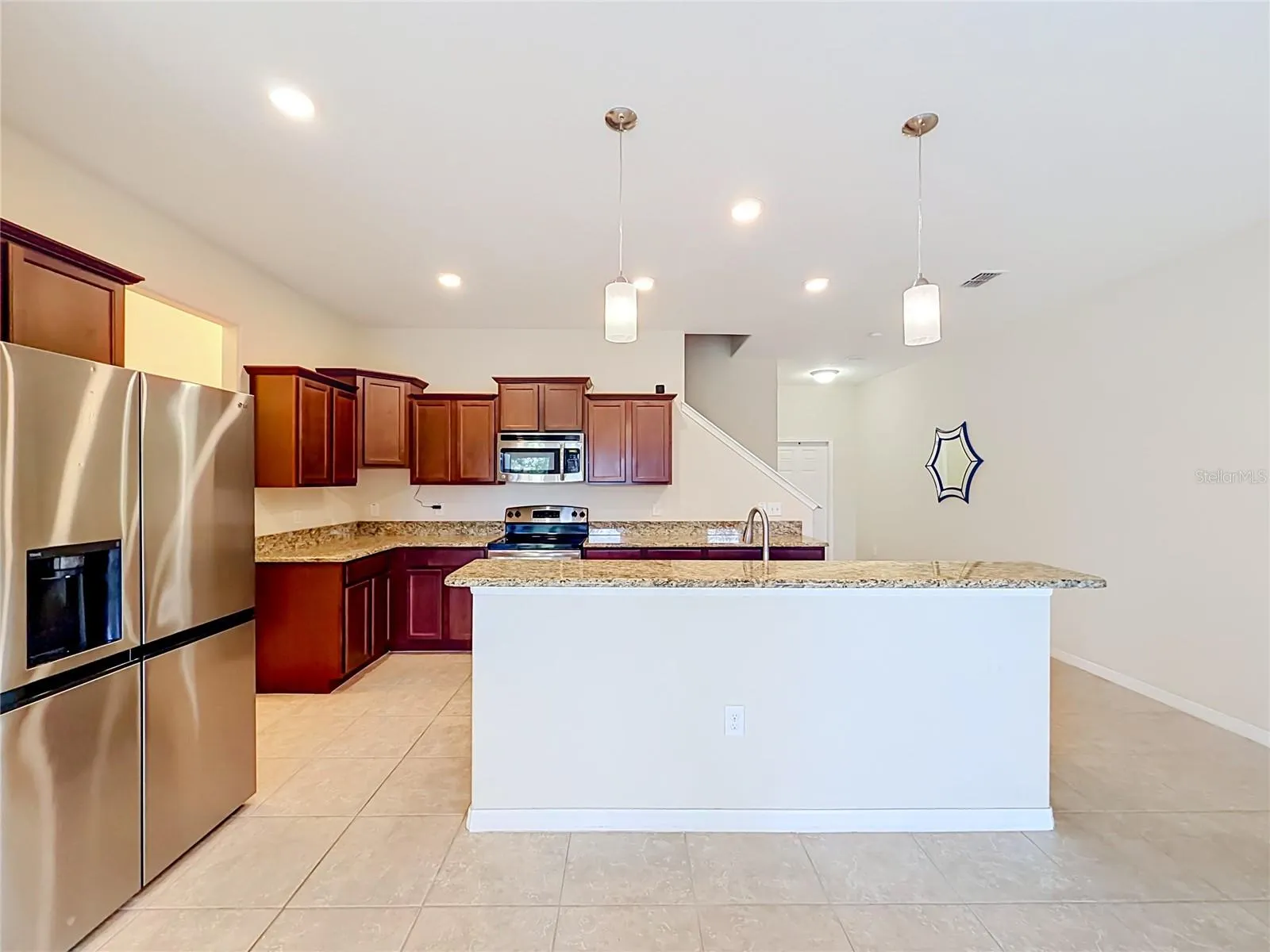 3554 RODRICK CIR
