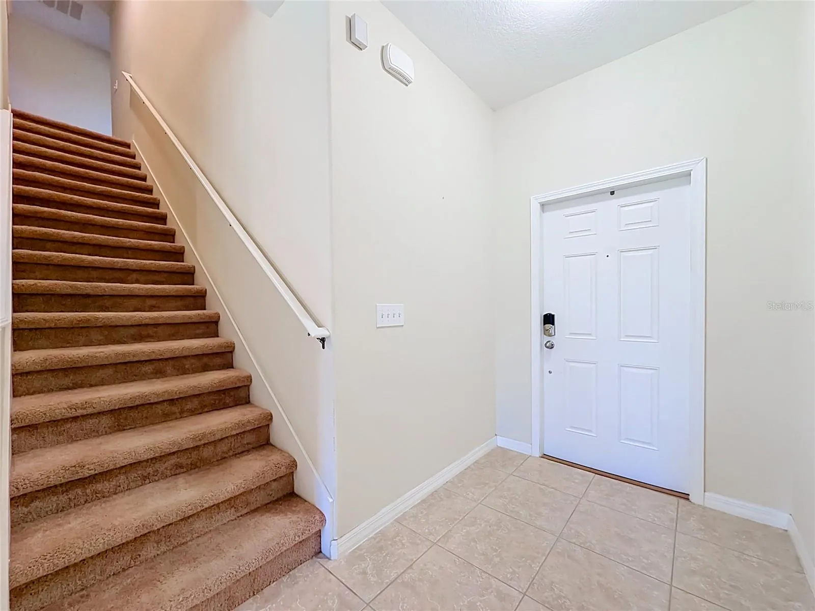 3554 RODRICK CIR