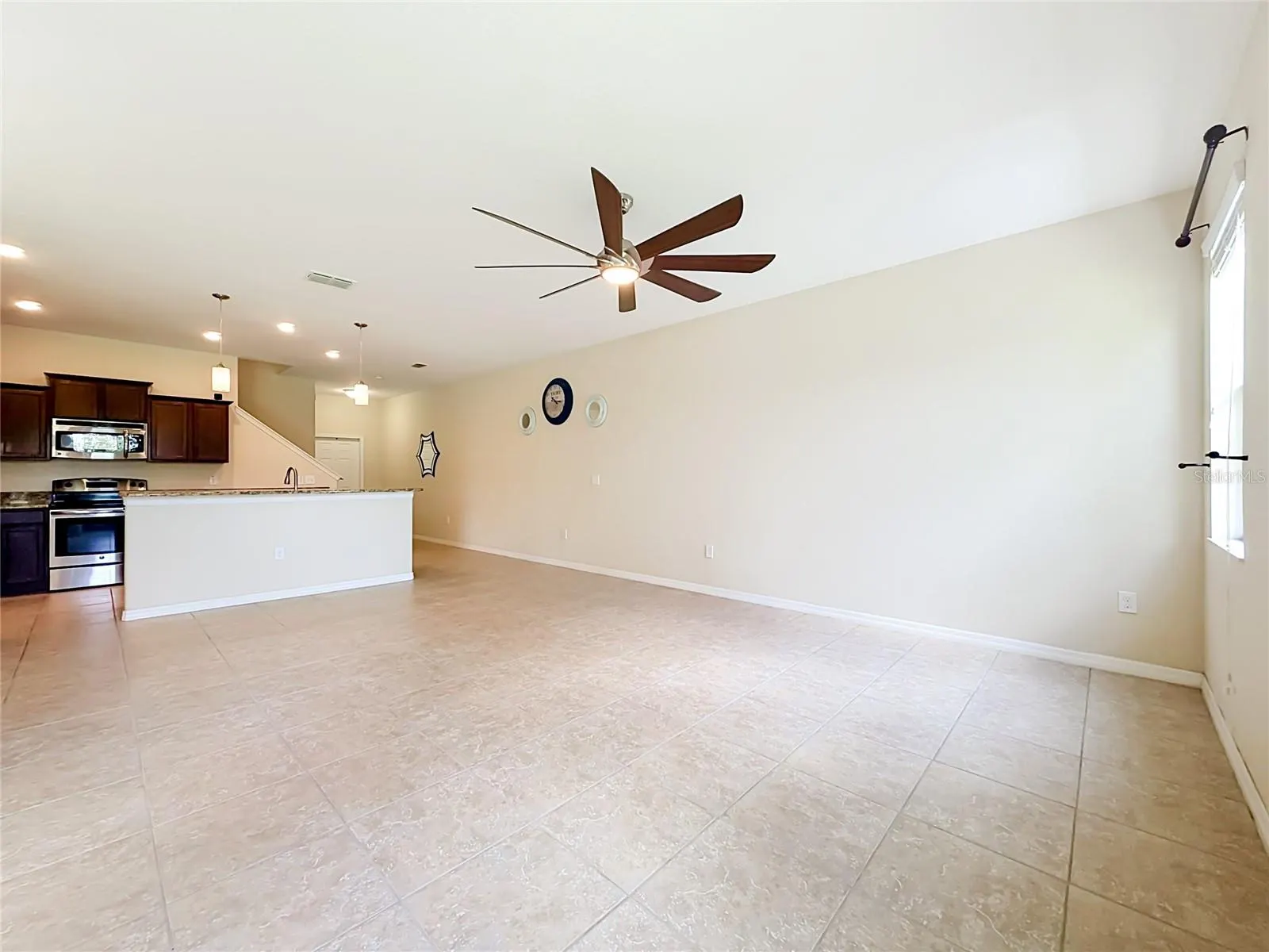 3554 RODRICK CIR