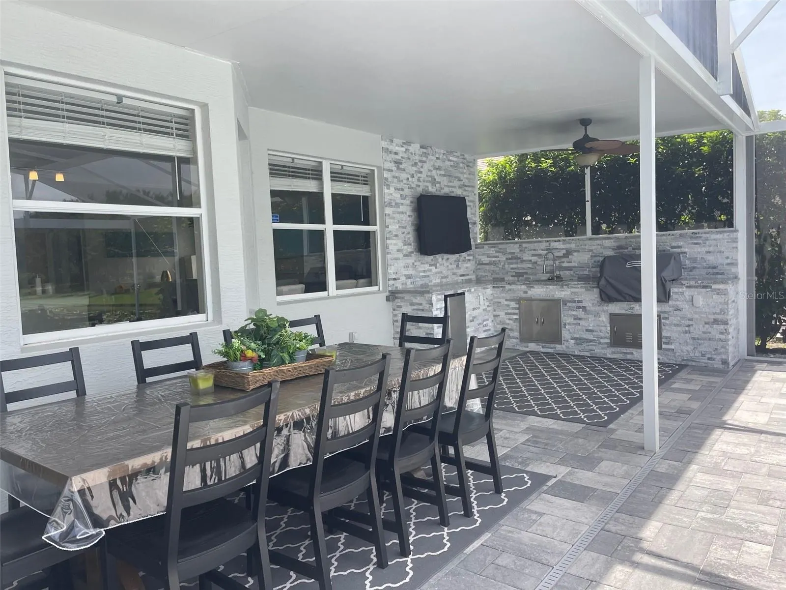 5338 LOS PALMA VISTA DR