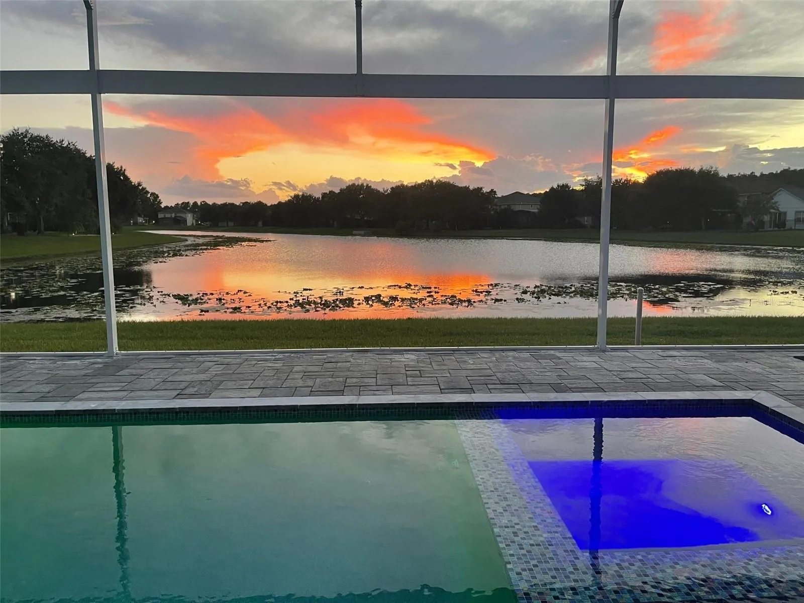 5338 LOS PALMA VISTA DR
