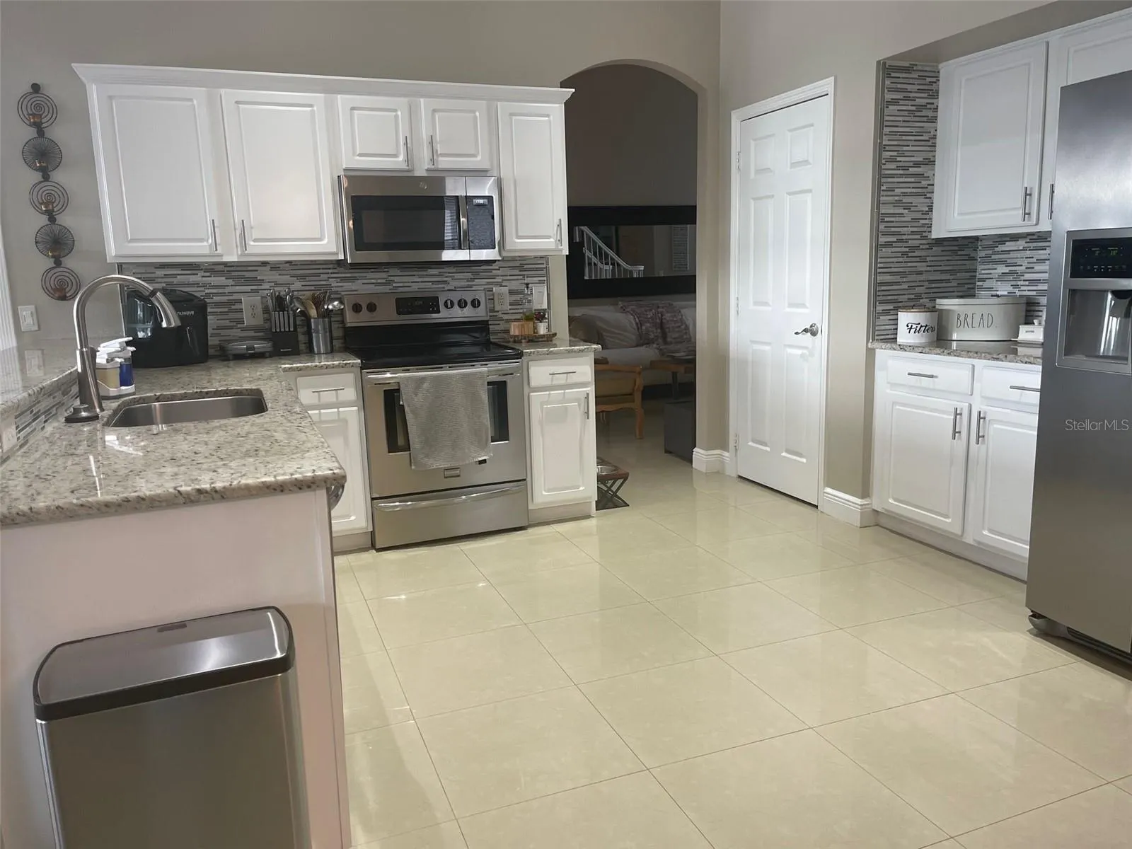 5338 LOS PALMA VISTA DR