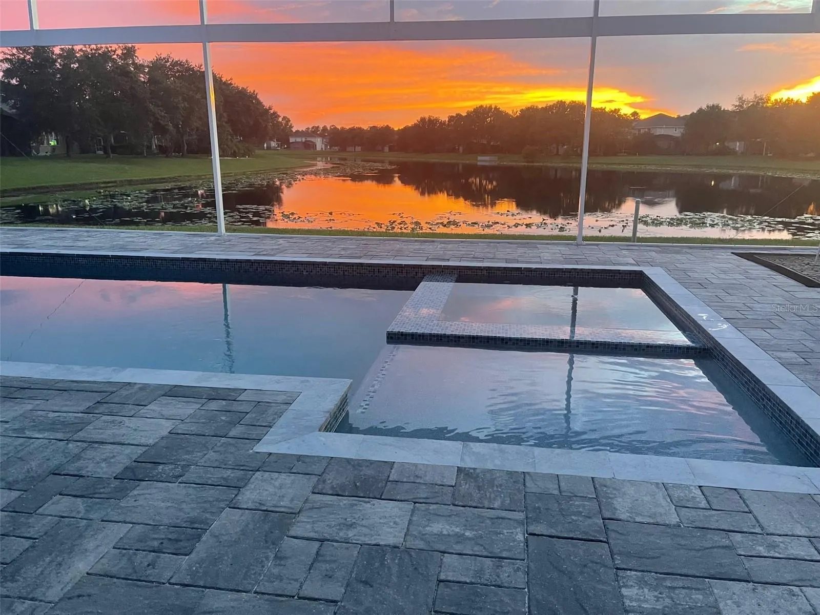 5338 LOS PALMA VISTA DR