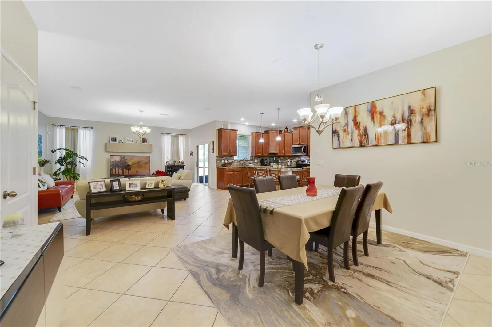 3349 RODRICK CIR