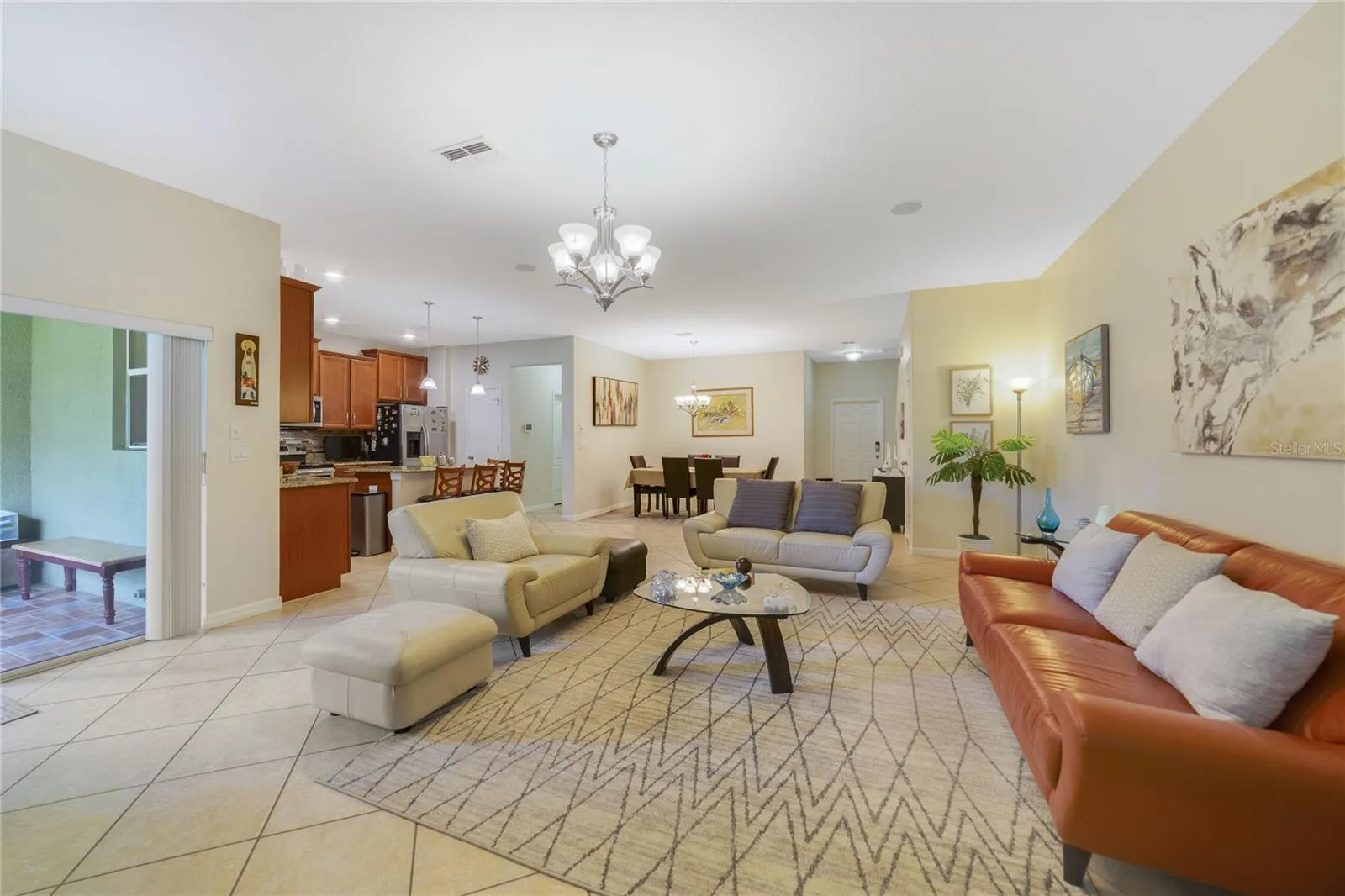 3349 RODRICK CIR