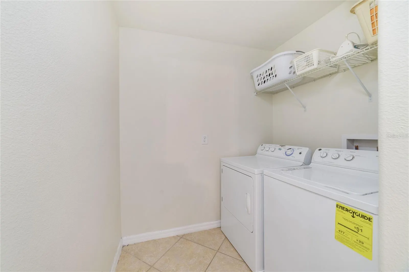 3349 RODRICK CIR