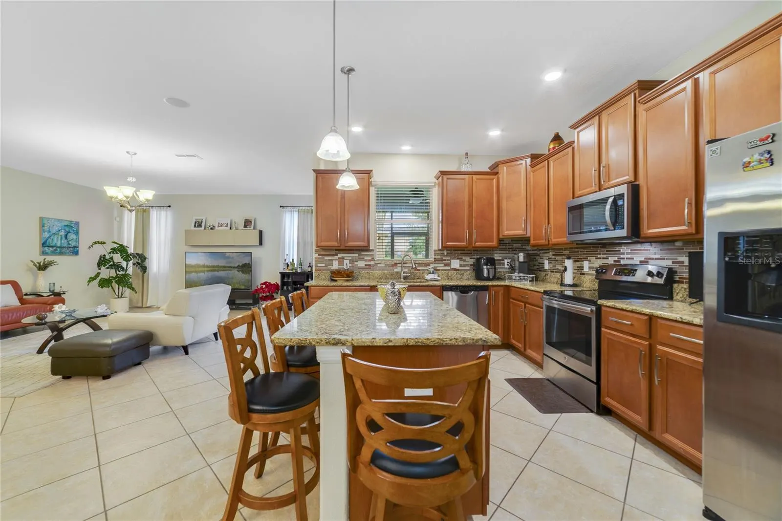 3349 RODRICK CIR