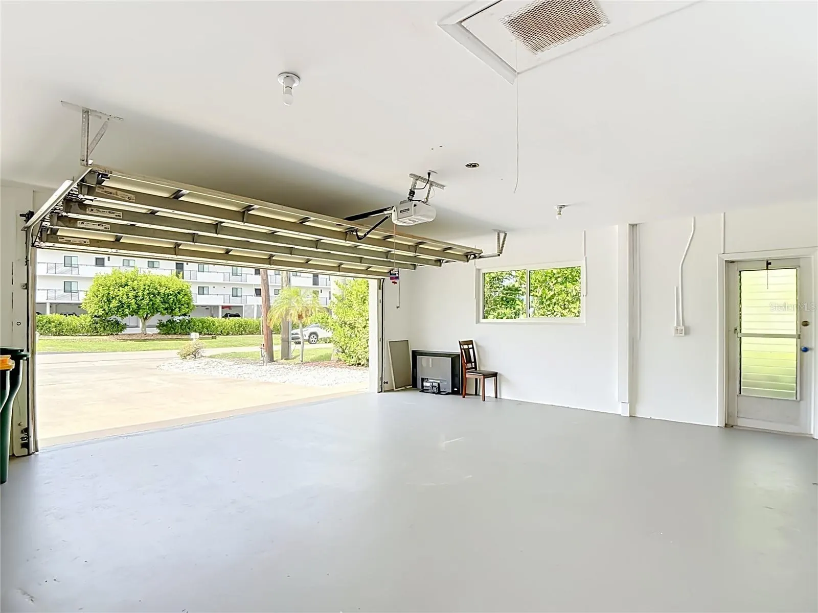 225 3RD ST