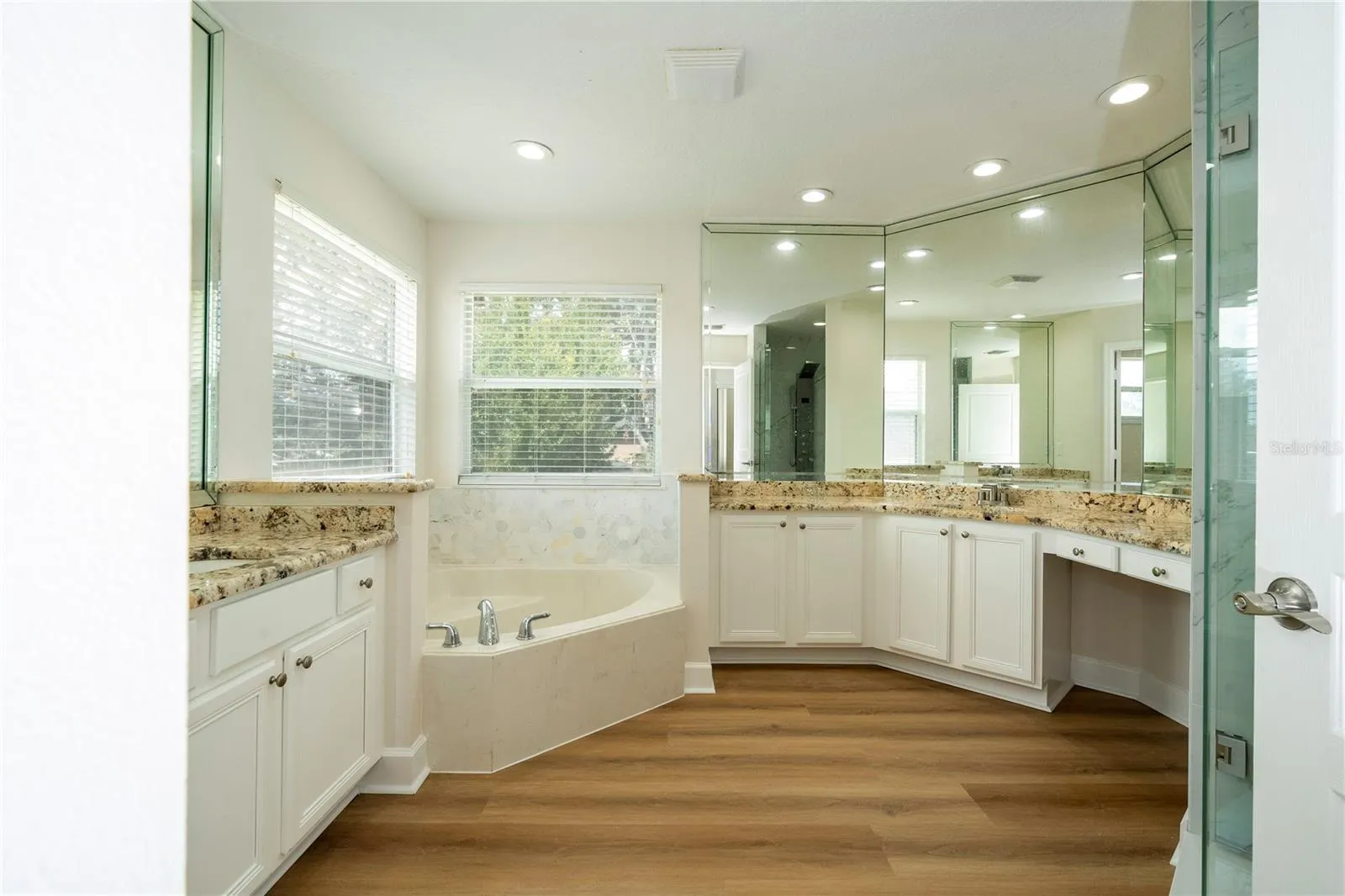 13138 PALOMA DR