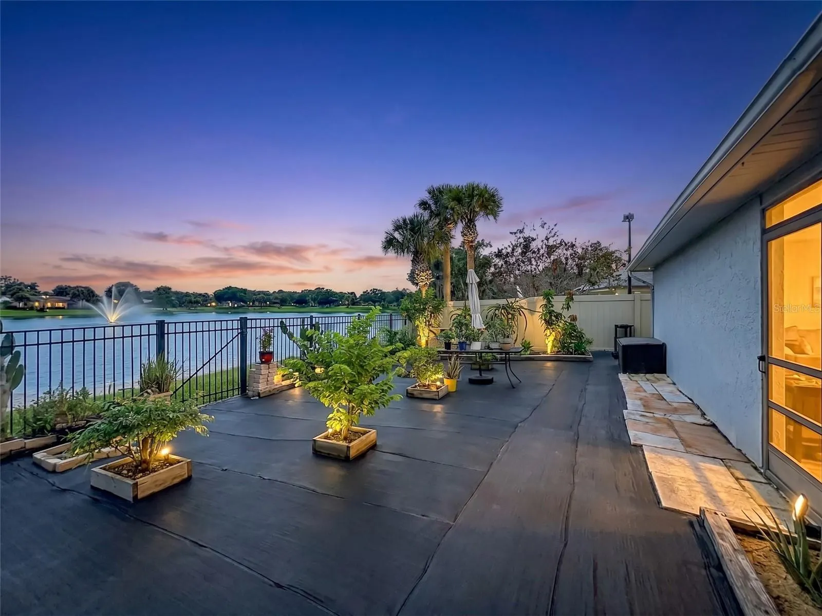 2405 SETTLERS TRL