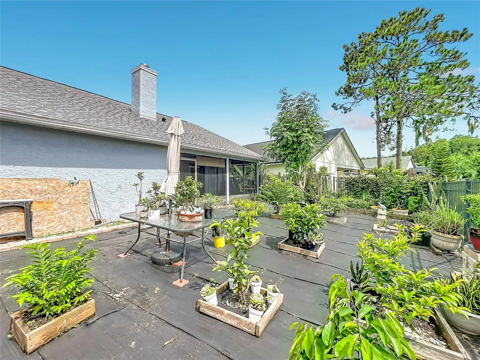 2405 SETTLERS TRL
