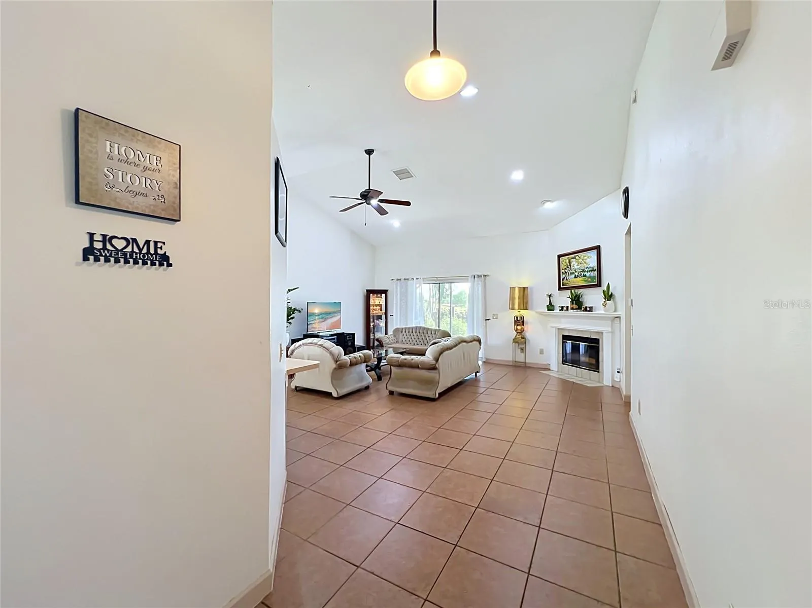 2405 SETTLERS TRL