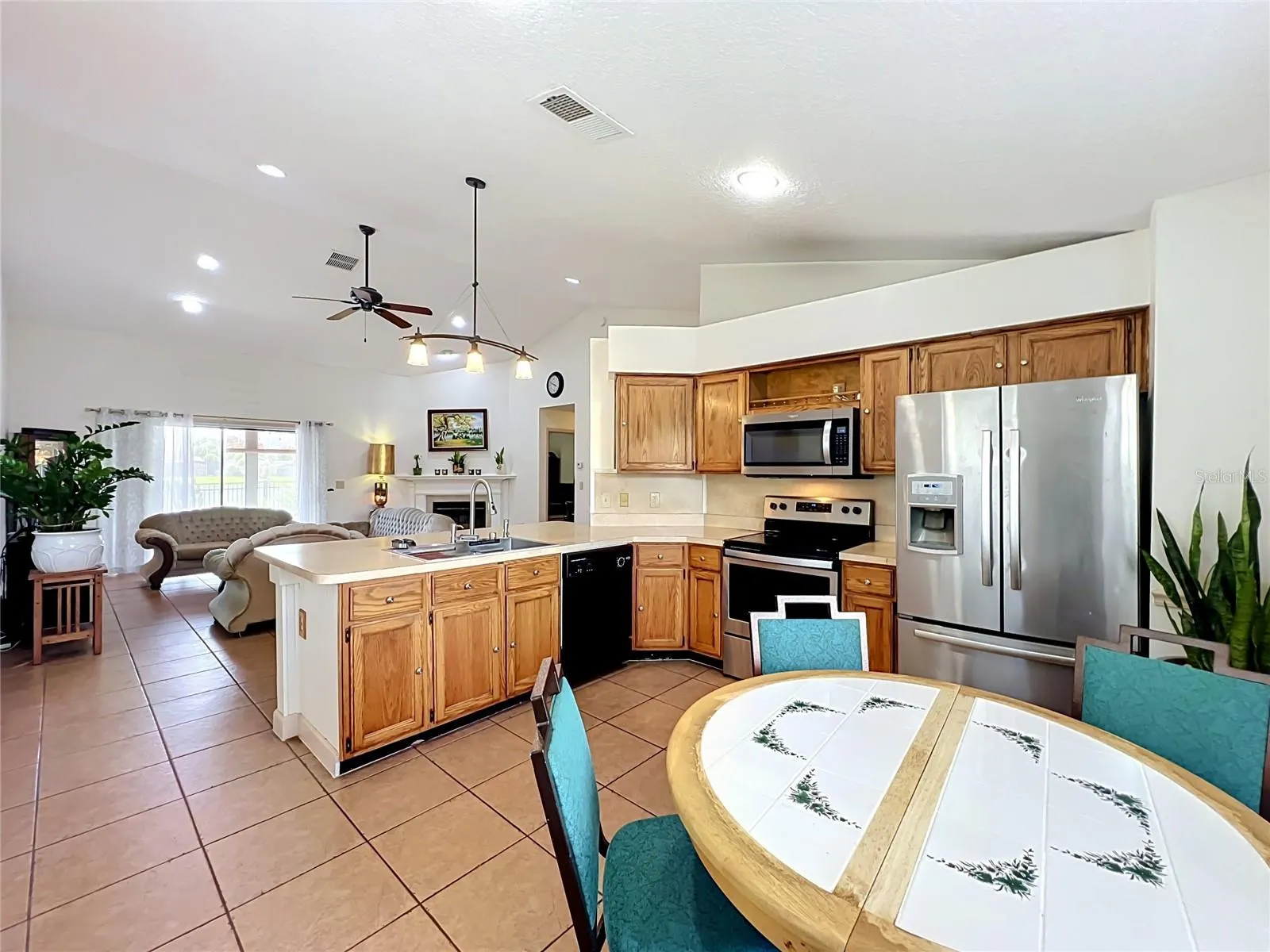 2405 SETTLERS TRL