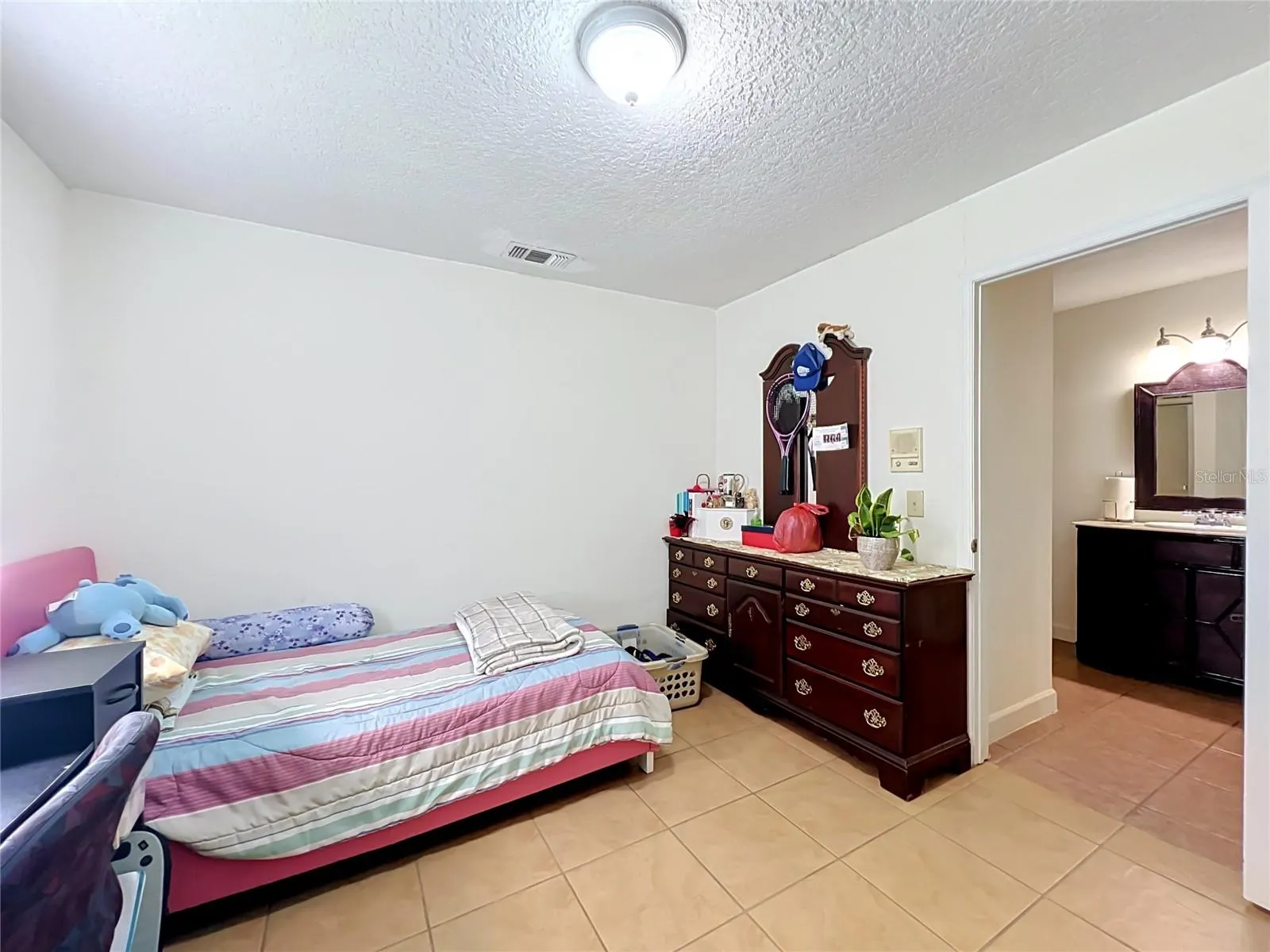 2405 SETTLERS TRL