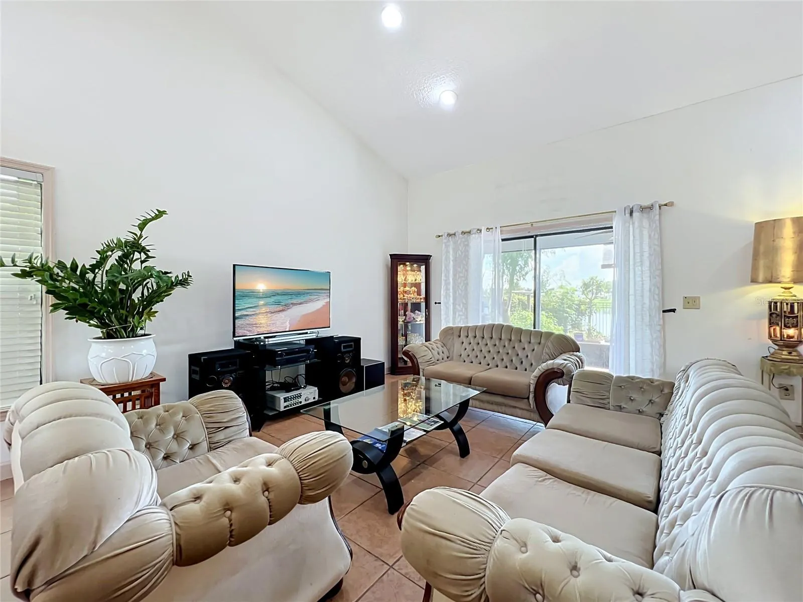 2405 SETTLERS TRL