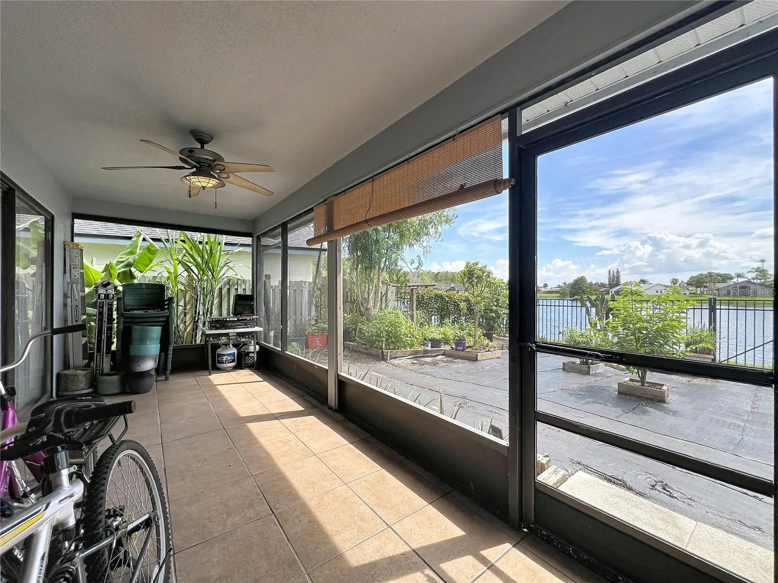 2405 SETTLERS TRL