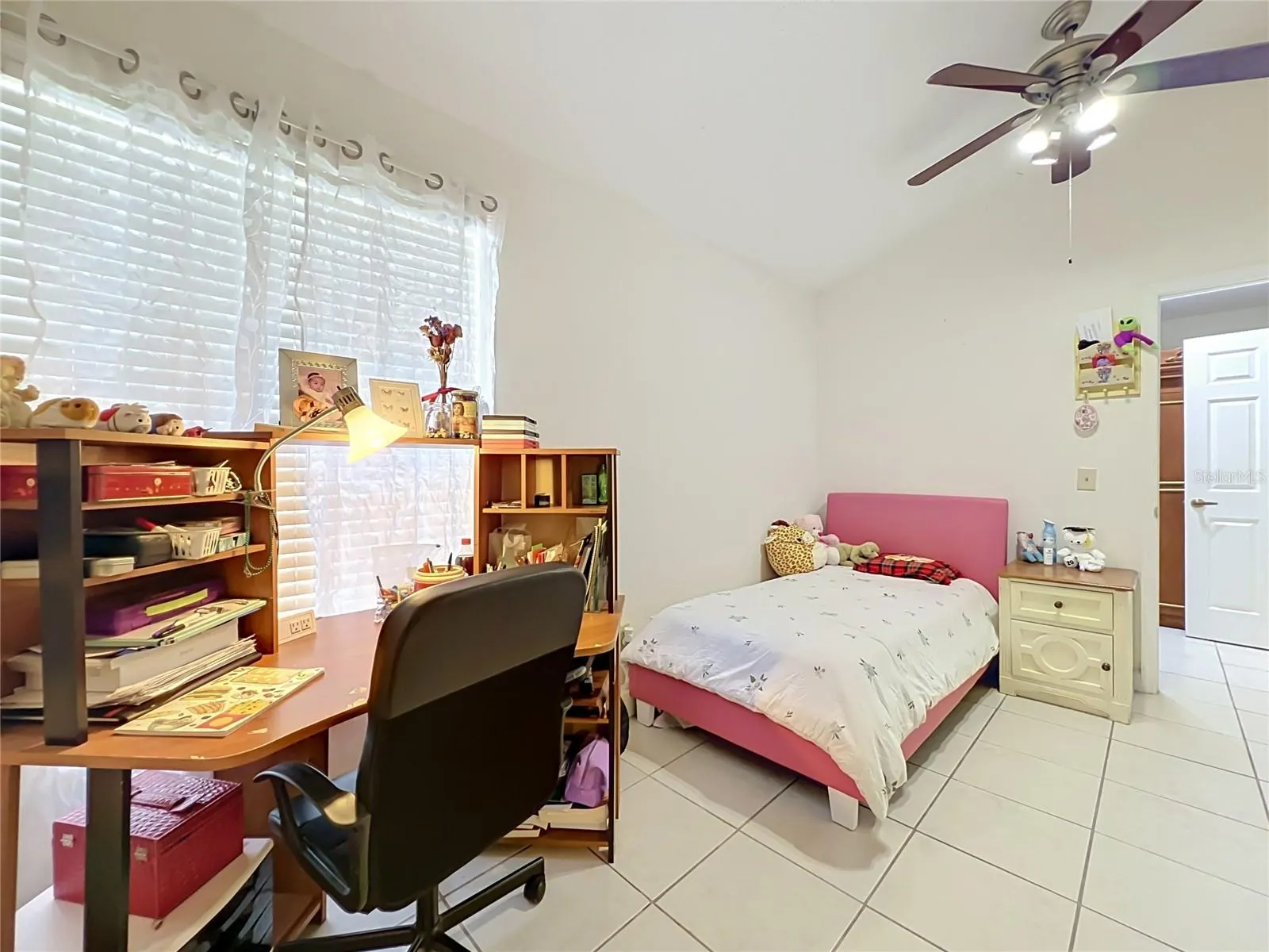 2405 SETTLERS TRL