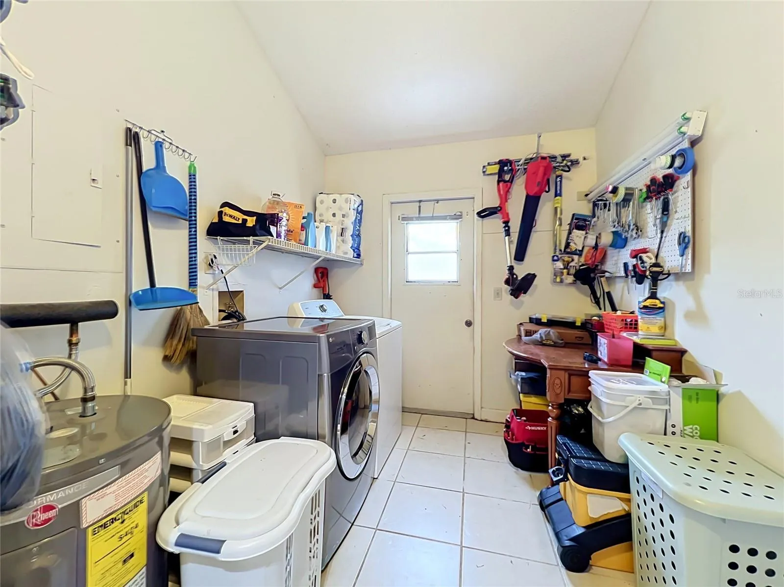 2405 SETTLERS TRL
