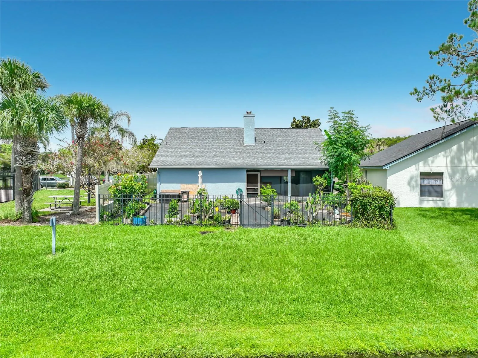 2405 SETTLERS TRL