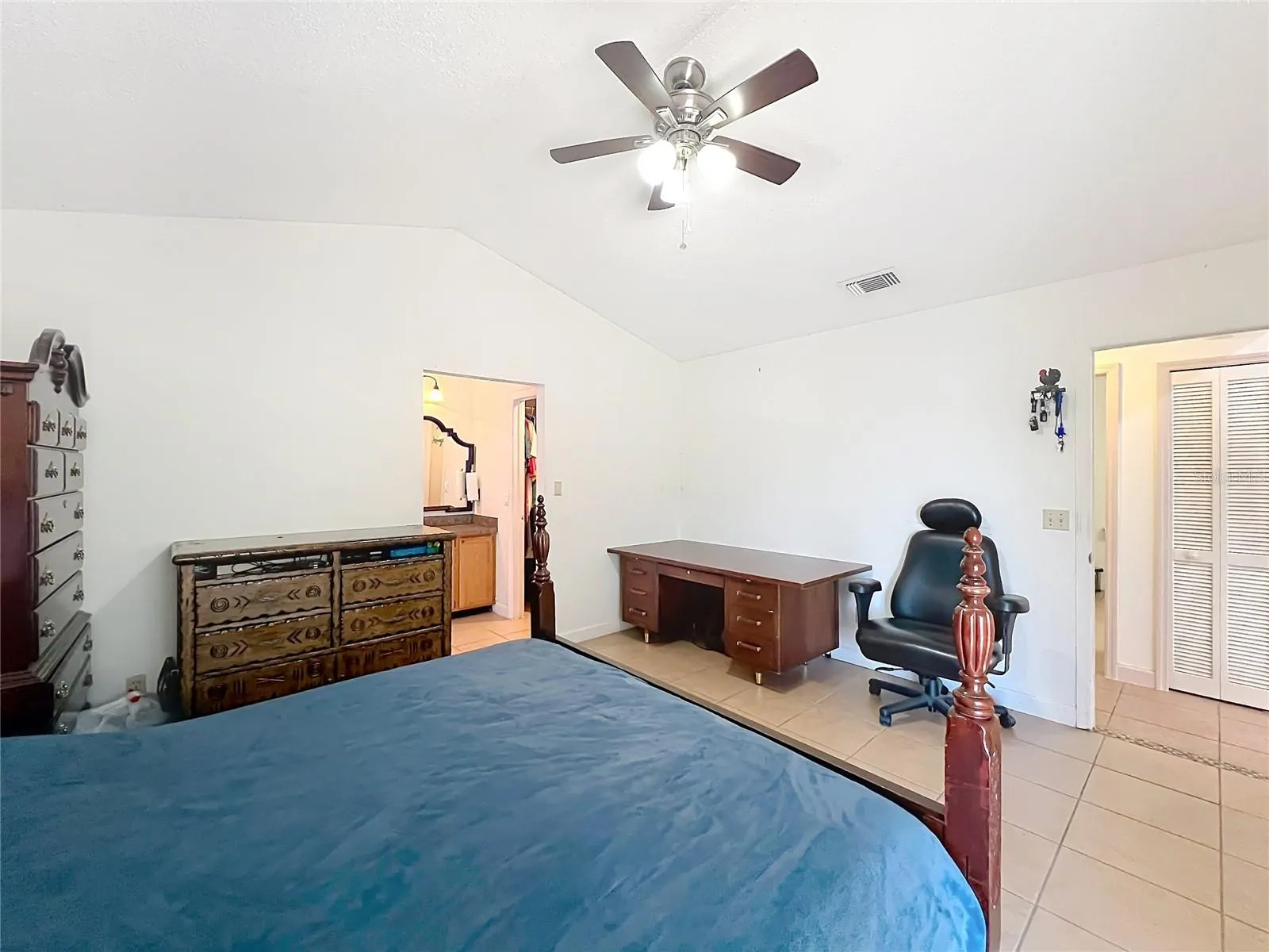 2405 SETTLERS TRL