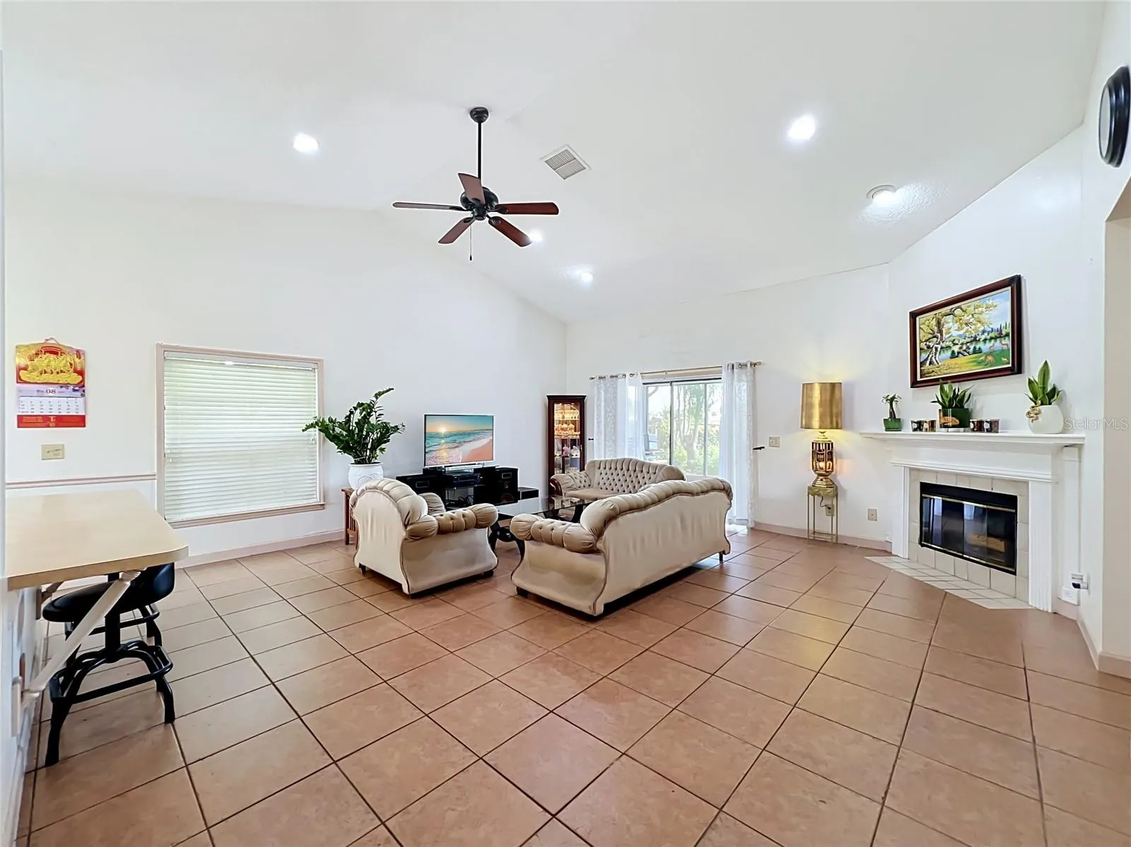2405 SETTLERS TRL