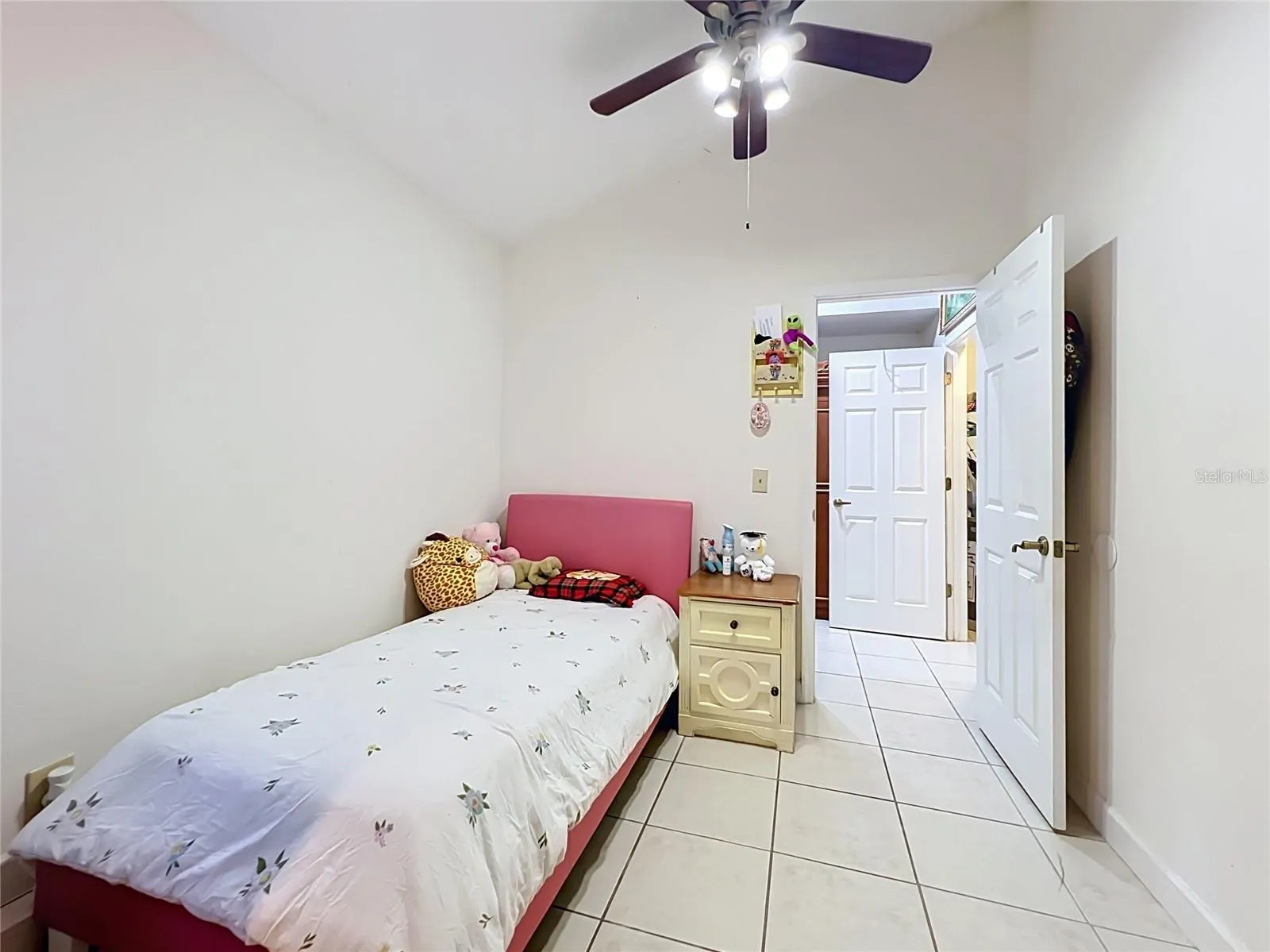 2405 SETTLERS TRL