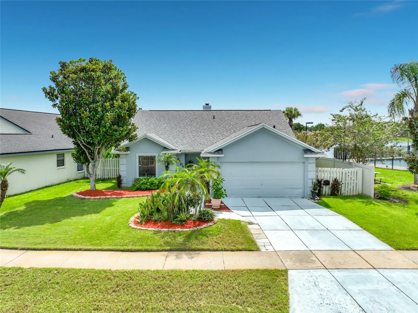 2405 SETTLERS TRL