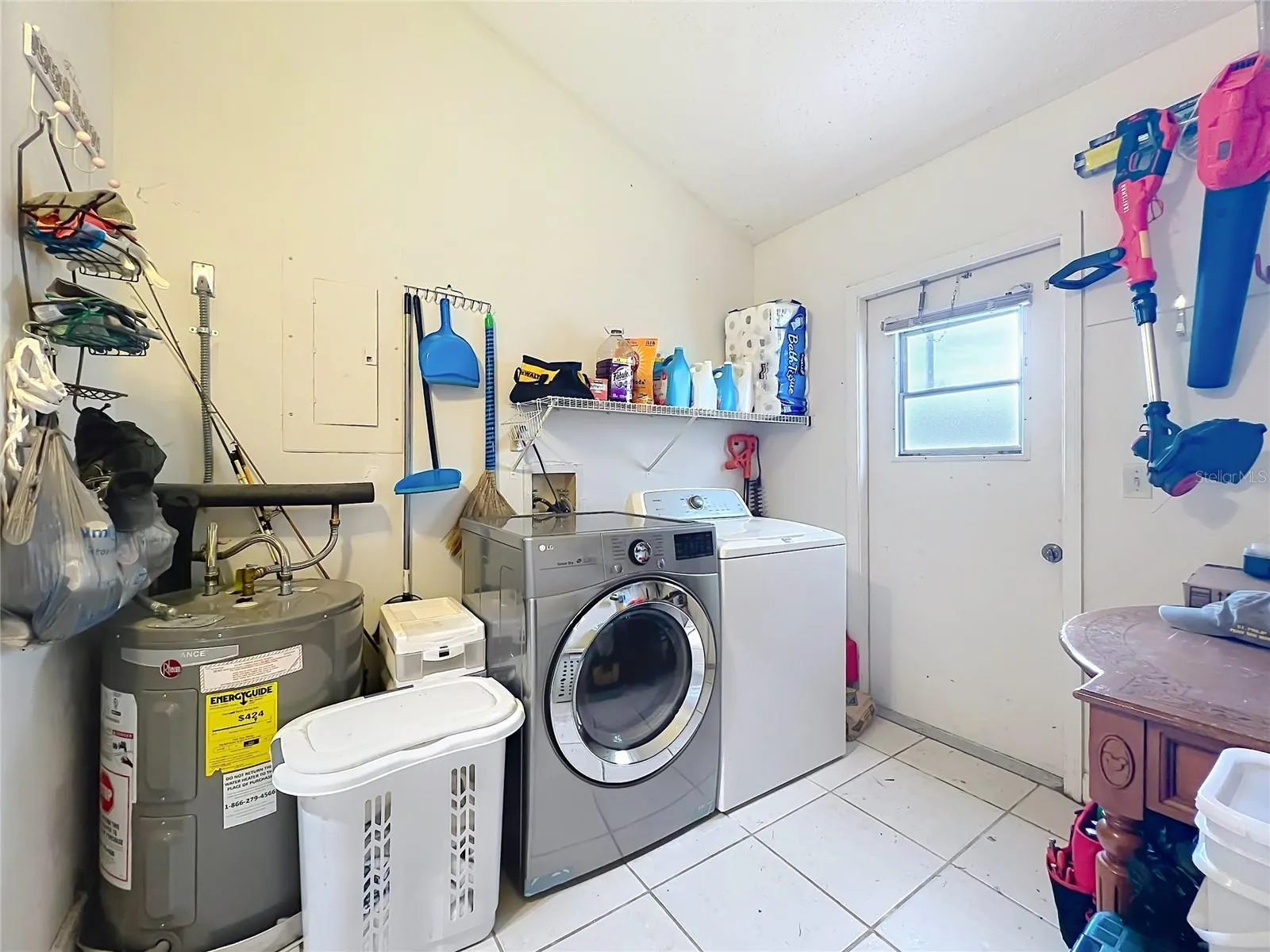 2405 SETTLERS TRL