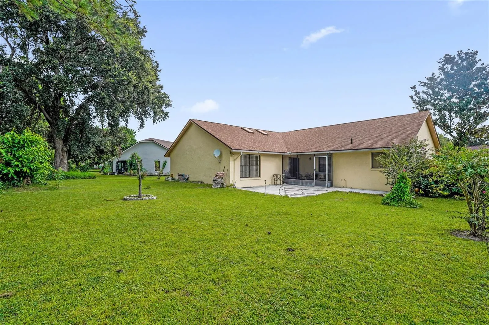 3044 CRESTED CIR