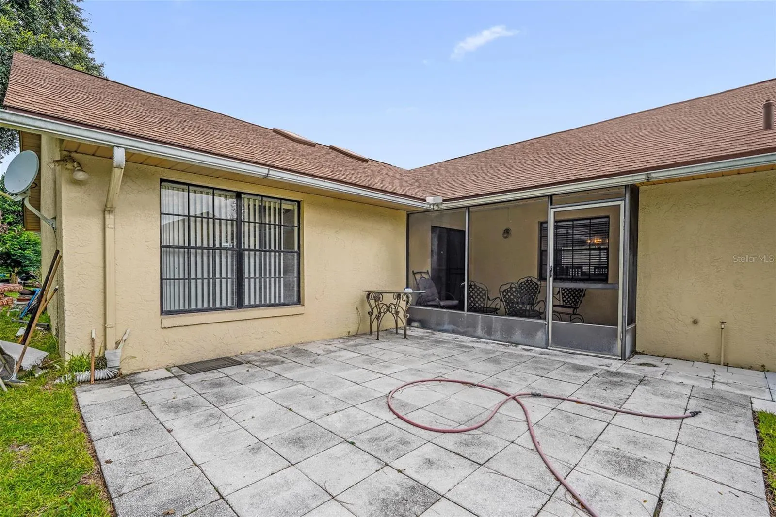 3044 CRESTED CIR