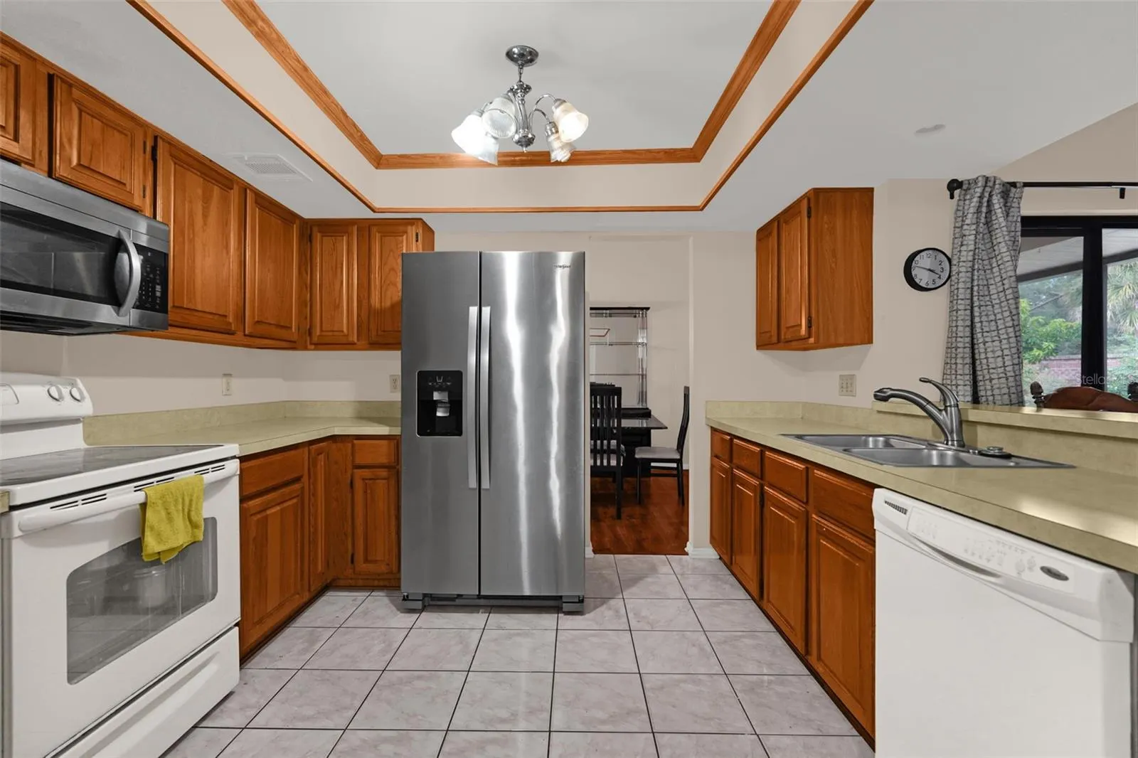 3044 CRESTED CIR