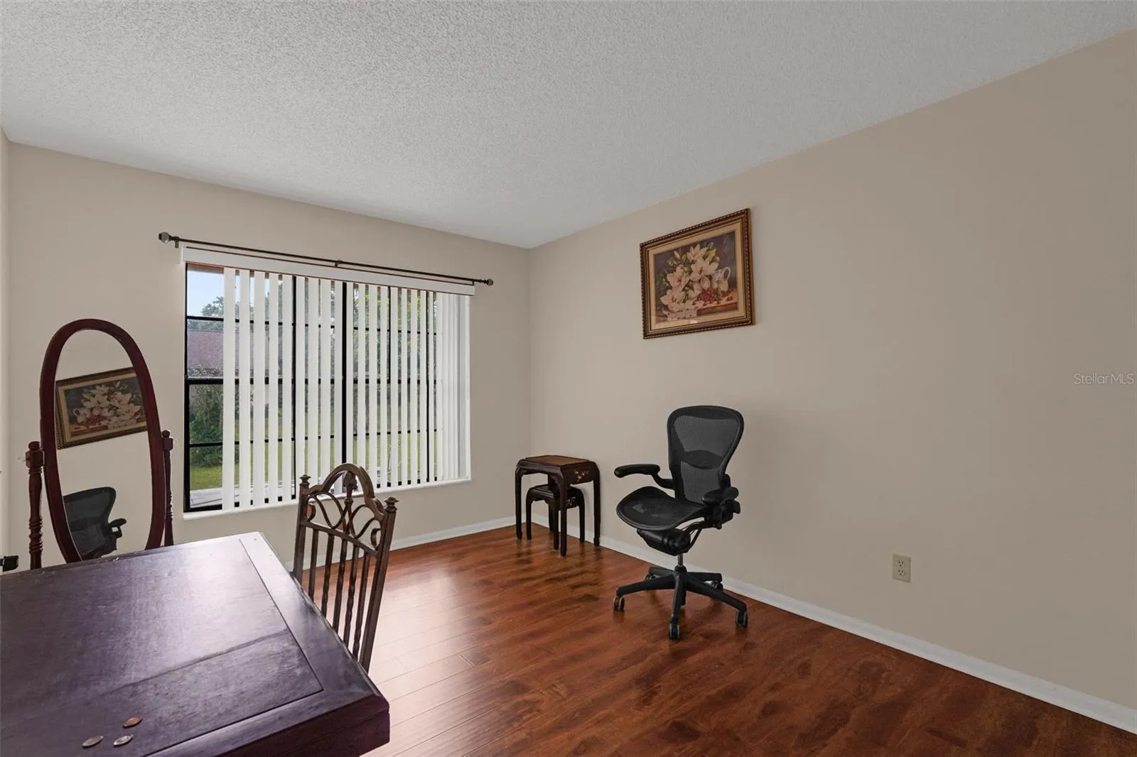 3044 CRESTED CIR